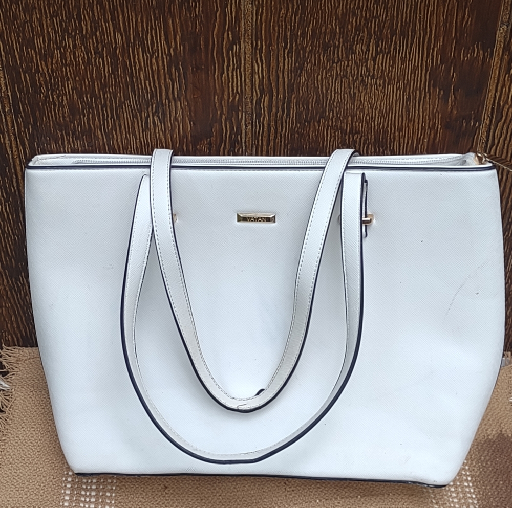 Vatan Off White Leather Shoulder Bag